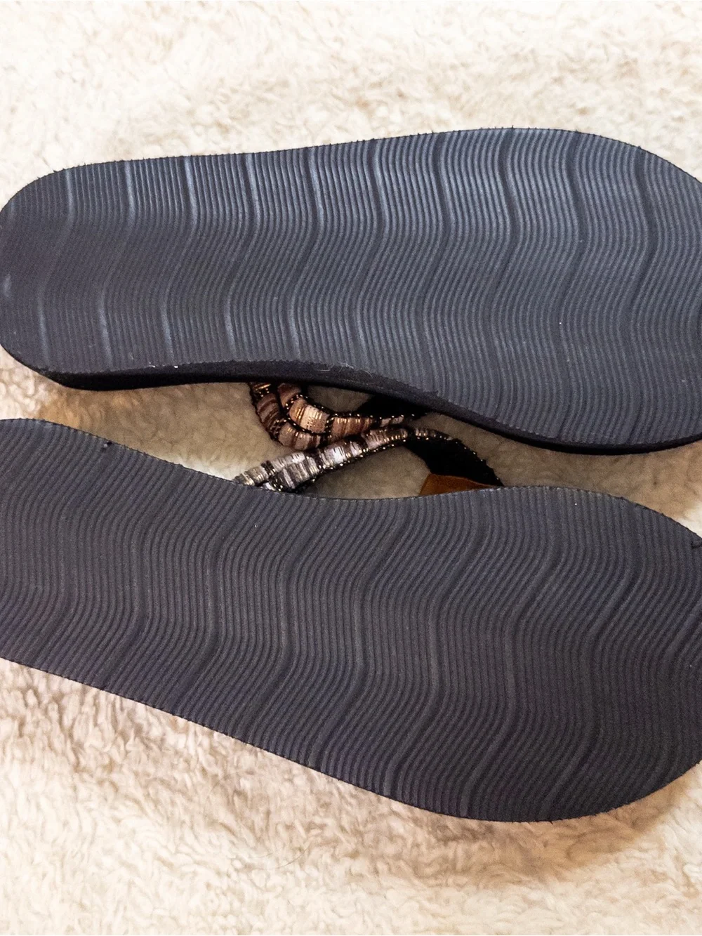 Avanti Black Gray Comfort Flip Flops Women’s Size 6 NWOT Casual Sandals